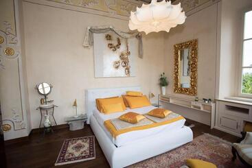 تختخواب و صبحانه Villa Ghiringhelli