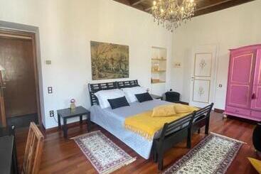 تختخواب و صبحانه Villa Ghiringhelli