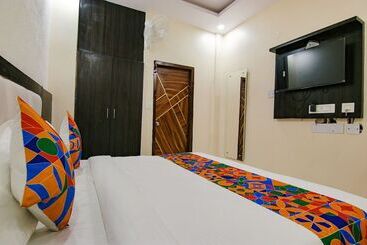 Fabhotel Palm Plaza