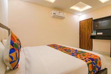 Fabhotel Palm Plaza