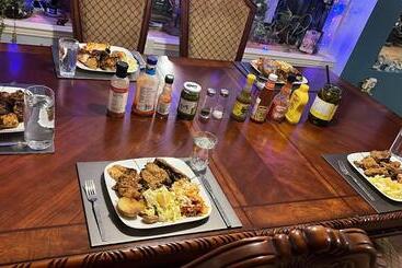 تختخواب و صبحانه Comfy Sleep With Breakfast
