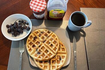 تختخواب و صبحانه Comfy Sleep With Breakfast
