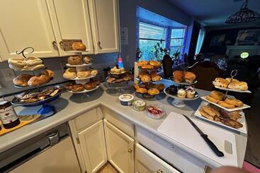 تختخواب و صبحانه Comfy Sleep With Breakfast