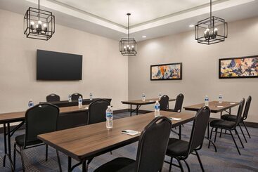 هتل Hawthorn Extended Stay By Wyndham Del Rio