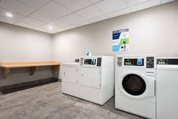هتل Hawthorn Extended Stay By Wyndham Del Rio