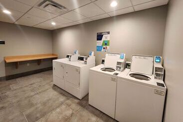 هتل Hawthorn Extended Stay By Wyndham Del Rio
