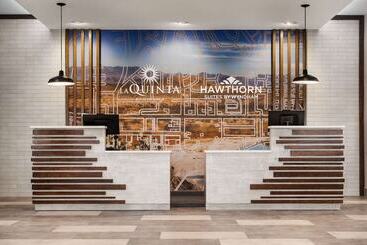 هتل La Quinta Inn & Suites By Wyndham Del Rio