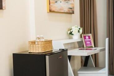 酒店 Monica Midtown Suites