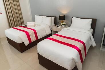 酒店 Monica Midtown Suites