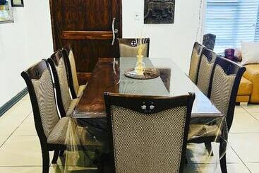 پانسیون Cozy Corner Guesthouse