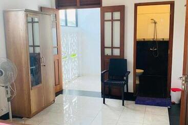 پانسیون White Villa