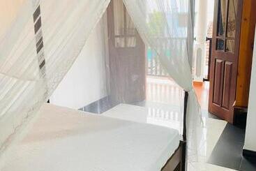 پانسیون White Villa