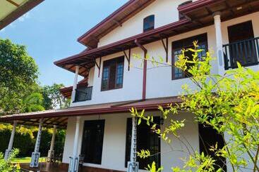 پانسیون White Villa
