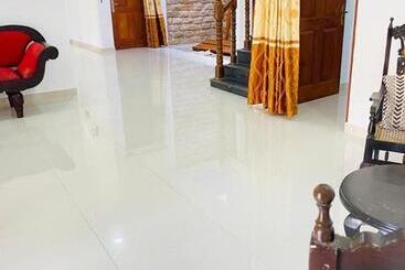 پانسیون White Villa