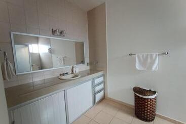 استراحتگاه Finca Luz Del Mar