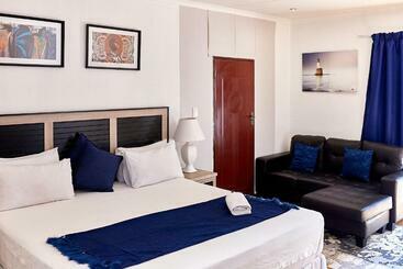 膳宿费 Airport Royal Guest House