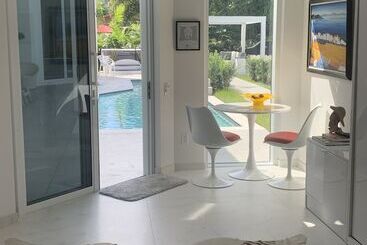 پانسیون Men Only Clothing Option Guesthouse Near Wilton Manors