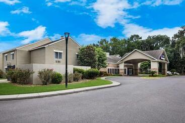 هتل Mainstay Suites Savannah Midtown