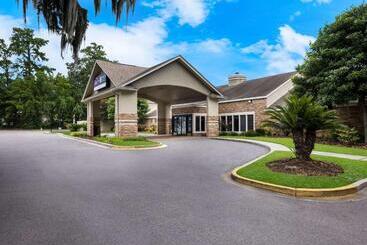 هتل Mainstay Suites Savannah Midtown