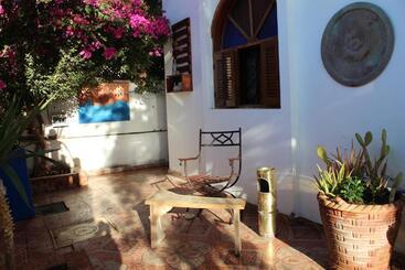پانسیون Villa Andalusia Dahab Blue