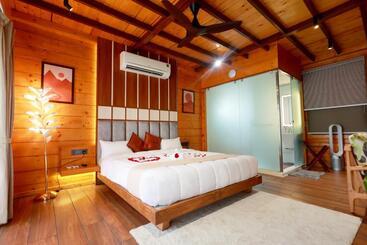 Wooden Ecr Sea Resort
