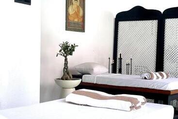 هتل D  Art Villa Retreat And Spa