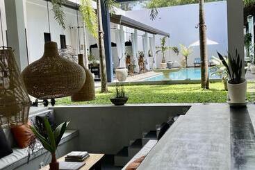 هتل D  Art Villa Retreat And Spa