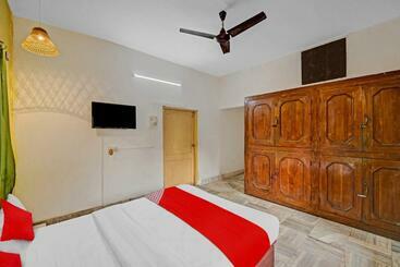 هتل Oyo 70197 Iter Rooms