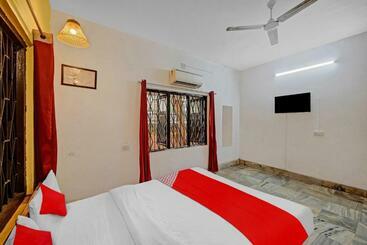 هتل Oyo 70197 Iter Rooms
