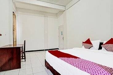 هتل Oyo 91872 Sweet 17 Kost