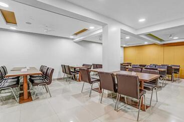 هتل Oyo Flagship 70230 Homely Stay