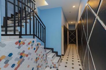 هتل Reddoorz Near Mayapada Hospital Surabaya