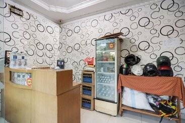 هتل Spot On 91887 Penginapan Rindu