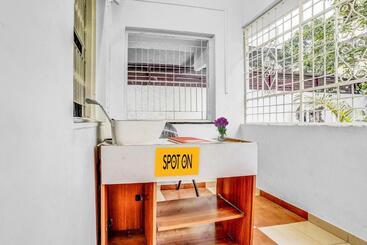 هتل Spot On Jayesh Guest House