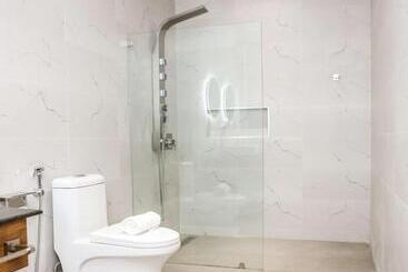 هتل Surestay Studio By Best Western Clarkview, Angeles City