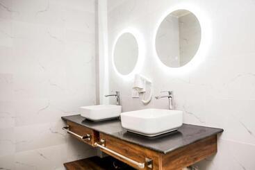 هتل Surestay Studio By Best Western Clarkview, Angeles City