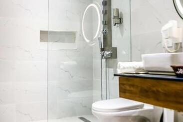هتل Surestay Studio By Best Western Clarkview, Angeles City