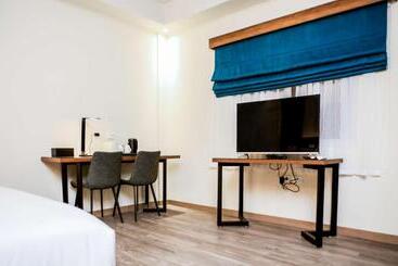 هتل Surestay Studio By Best Western Clarkview, Angeles City