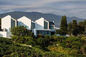 پانسیون Boutique Ocean Views   Incorporating Wendy S