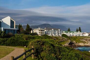 پانسیون Boutique Ocean Views   Incorporating Wendy S