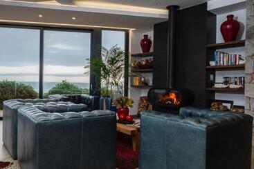 پانسیون Boutique Ocean Views   Incorporating Wendy S
