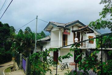 پانسیون Cool Breeze Guest Inn