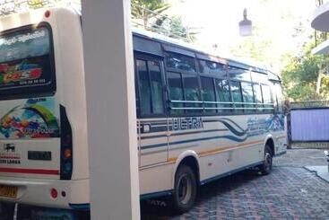 پانسیون Cool Breeze Guest Inn