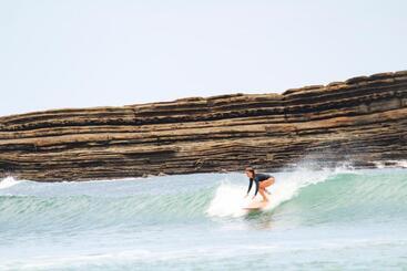 پانسیون Popoyo Surfcamp