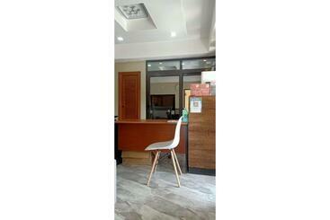 酒店 Oyo 908 Silverio Suites