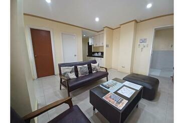 酒店 Oyo 908 Silverio Suites