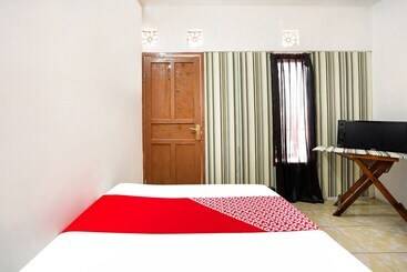 هتل Tutus Homestay Syariah Redpartner