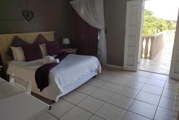 پانسیون Crayfish Creek Guest House