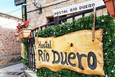 بنسيون Hostal Rio Duero