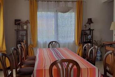 تختخواب و صبحانه Chambre D Hôte Villa Maritampona